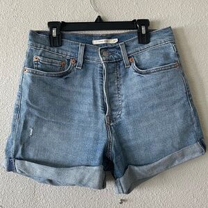 Levi demin short
